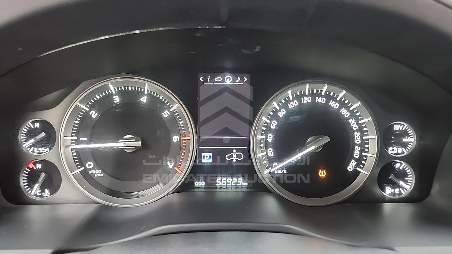 2018 TOYOTA LAND CRUISER VIN: JTMHY05J6J4073218