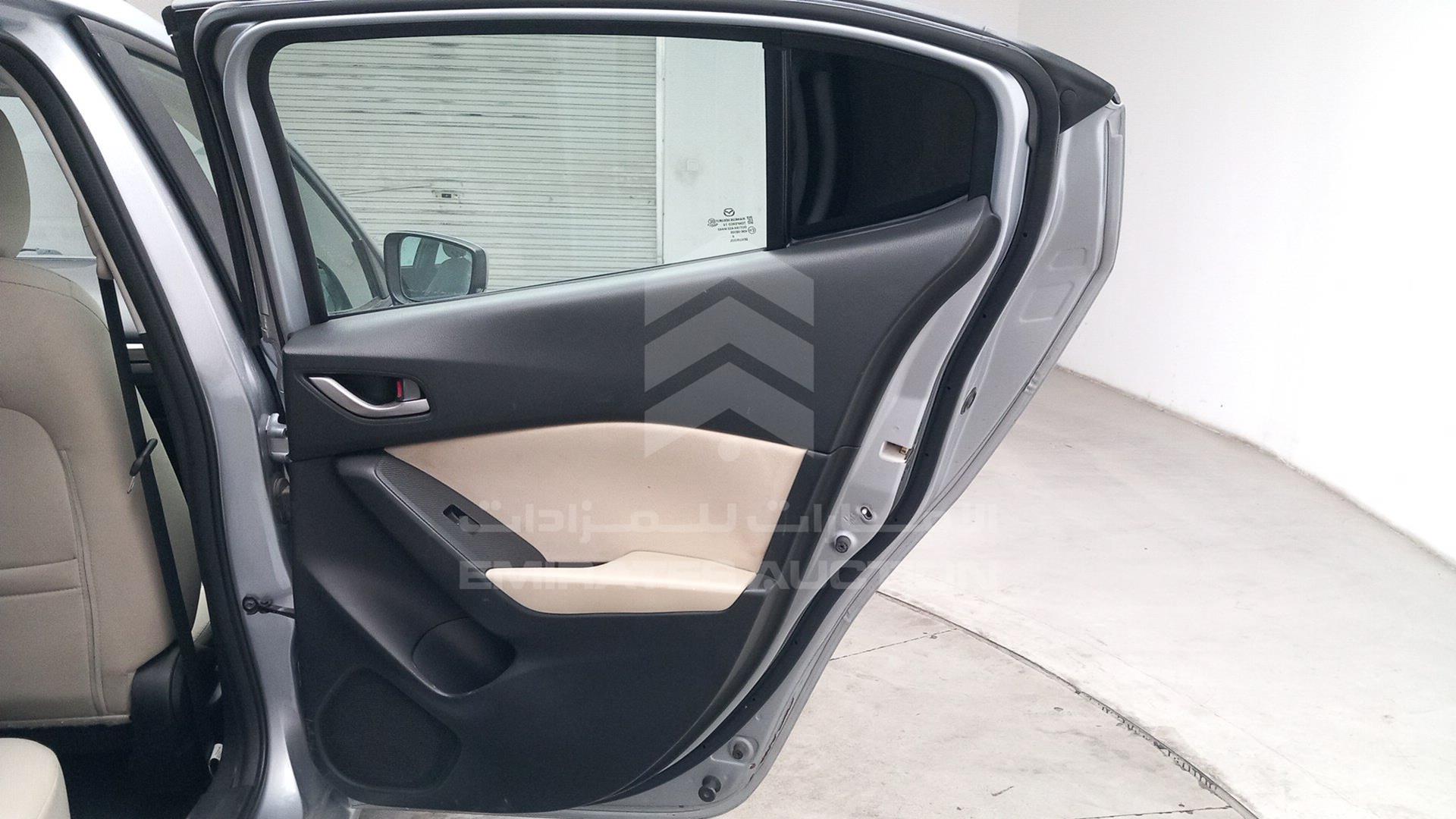 2019 MAZDA 3 VIN: JM7BN1SZ2K1242688