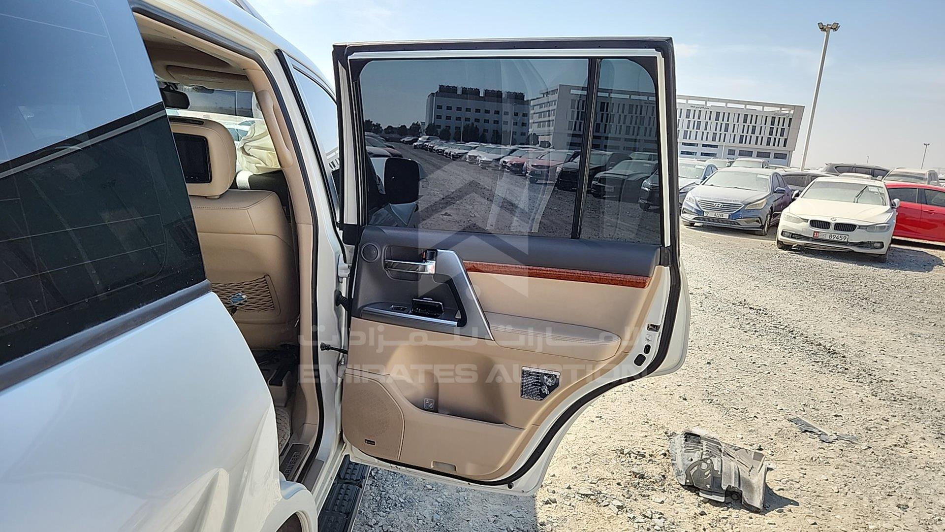 2013 TOYOTA LAND CRUISER VIN: JTMHY05J0D4015934