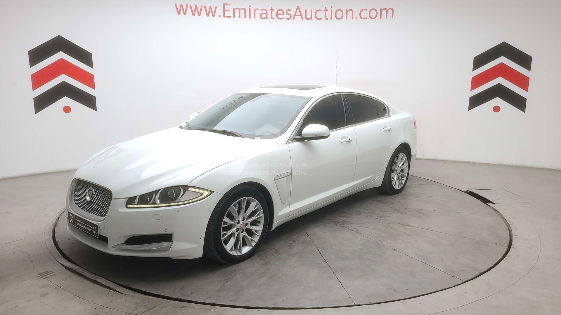 2015 JAGUAR XF VIN: SAJAA05NXFPU68552