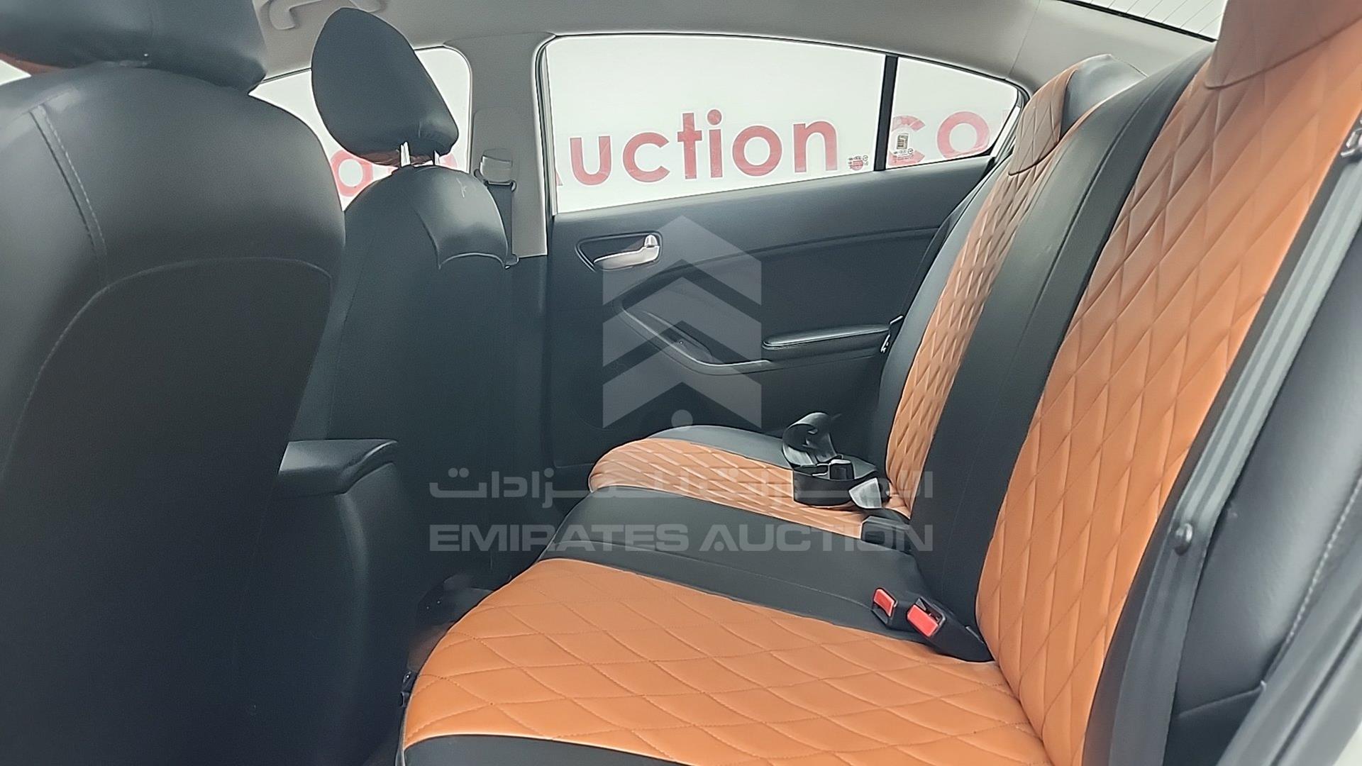 2016 KIA CERATO VIN: KNAFK4112G5483178