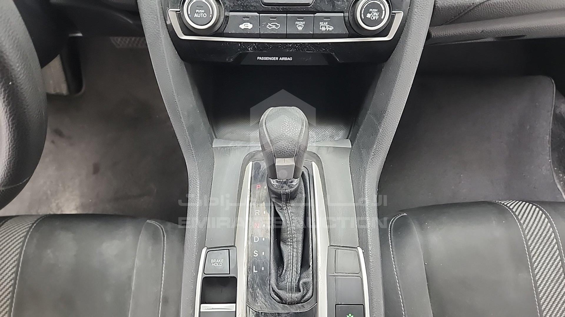 2018 HONDA CIVIC VIN: 2HGFC2F70JH592807