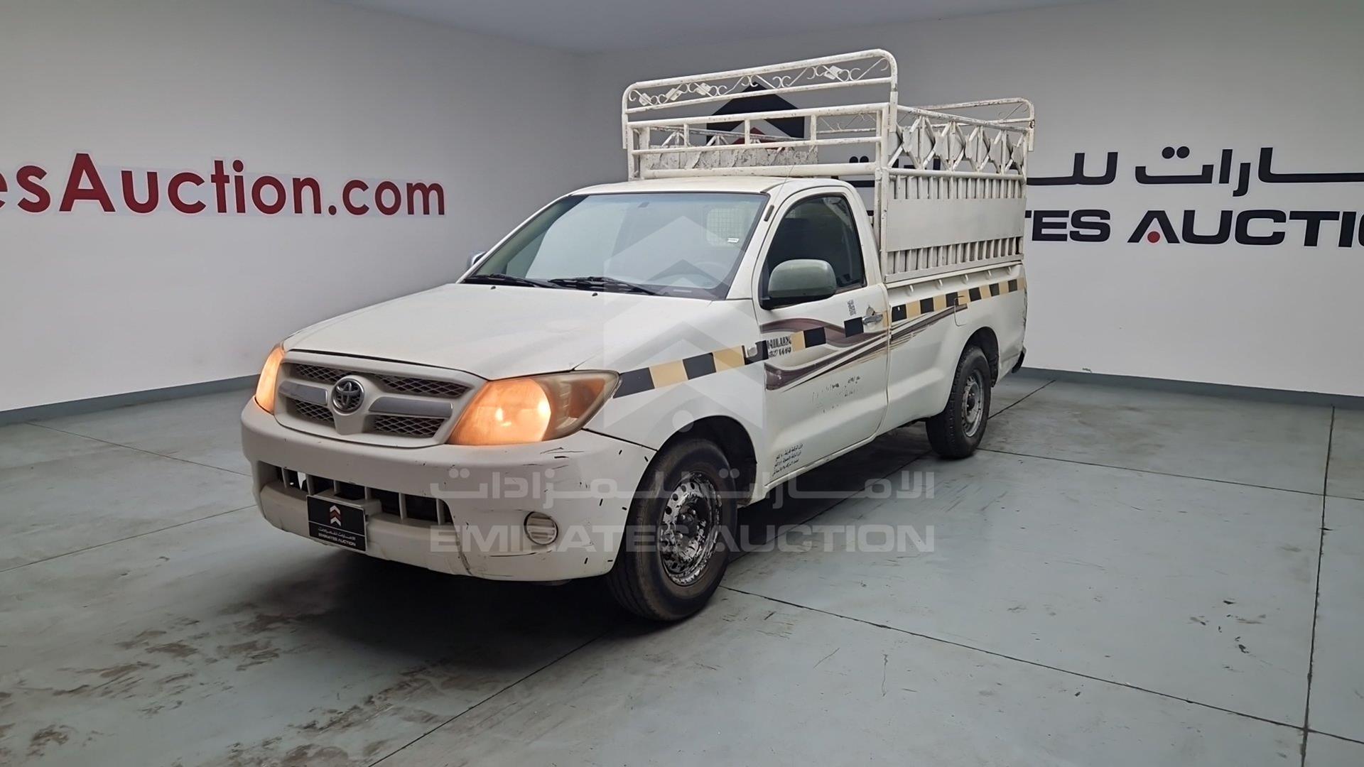 2007 TOYOTA HILUX VIN: MR0CX12GX70017604