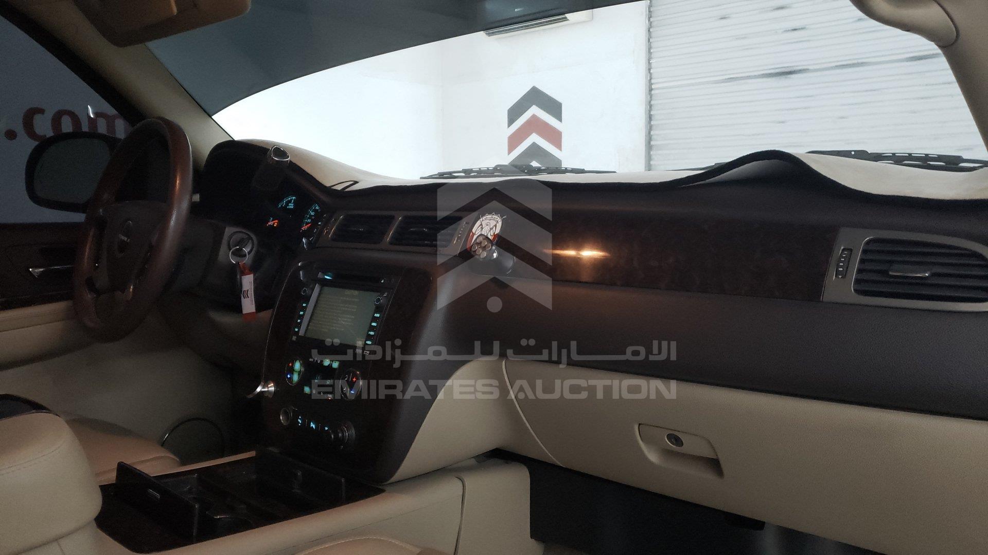 1GKFK03279R152274 - 2009 GMC Yukon Denali - #425525