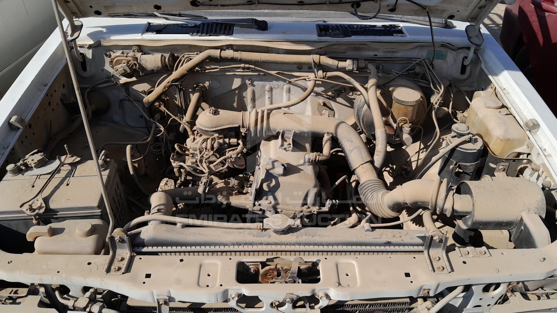 0 NISSAN PICKUP VIN: JN1CBUD21Z0450403