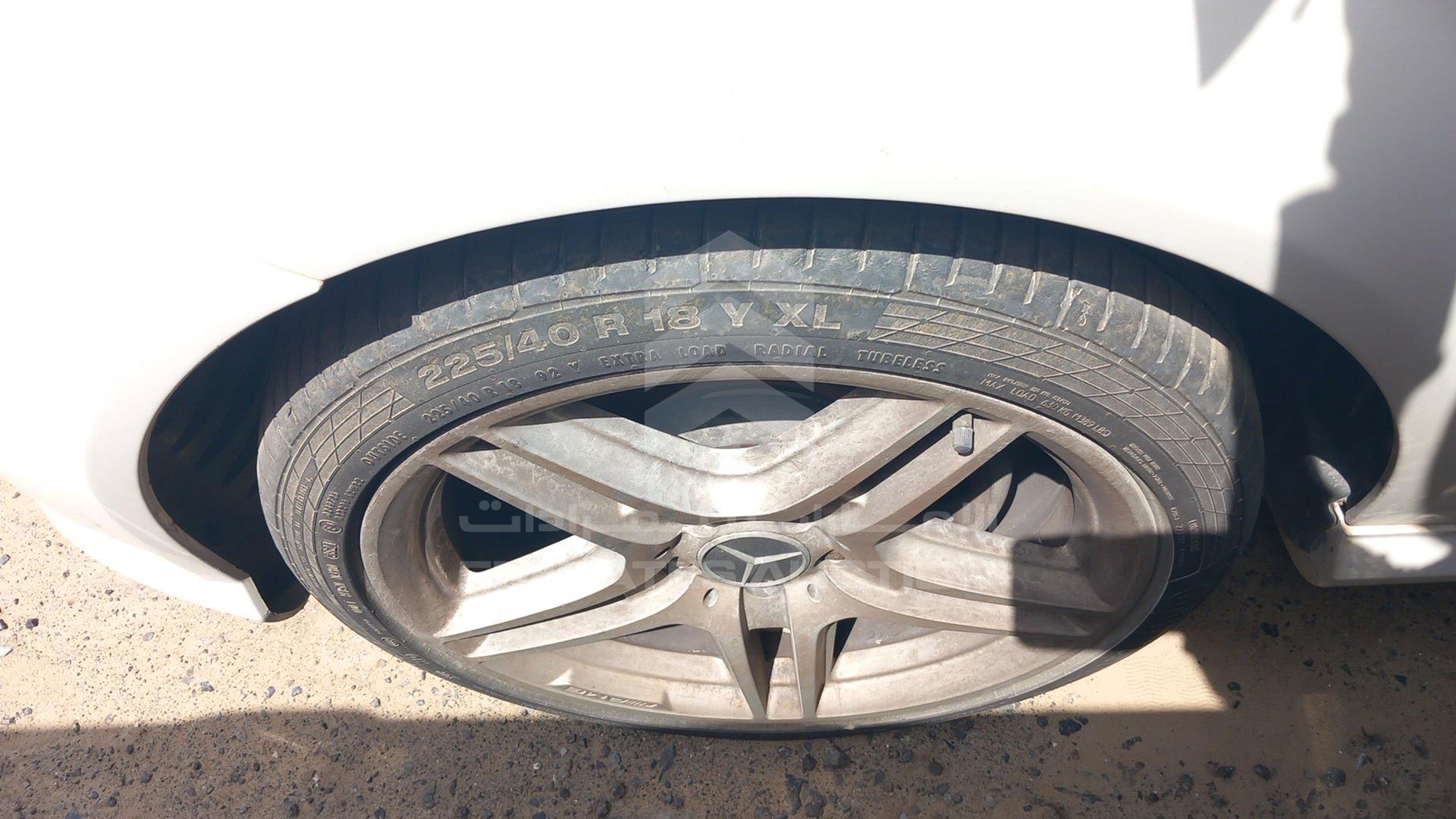 2010 MERCEDES C 250 VIN: WDDGF4HB6AF497098