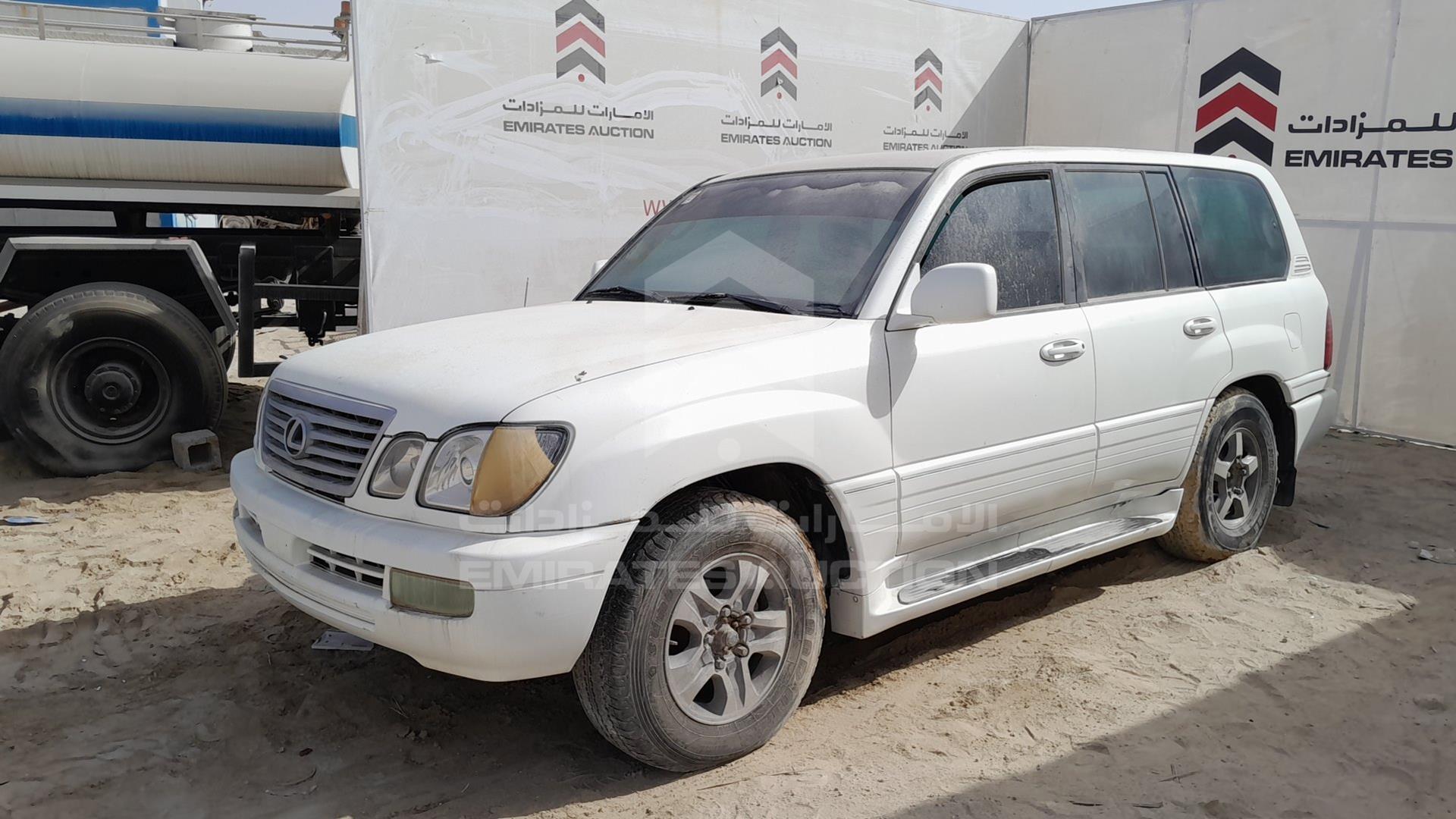 2000 LEXUS LX 470 VIN: JT6HT00W8Y0082013