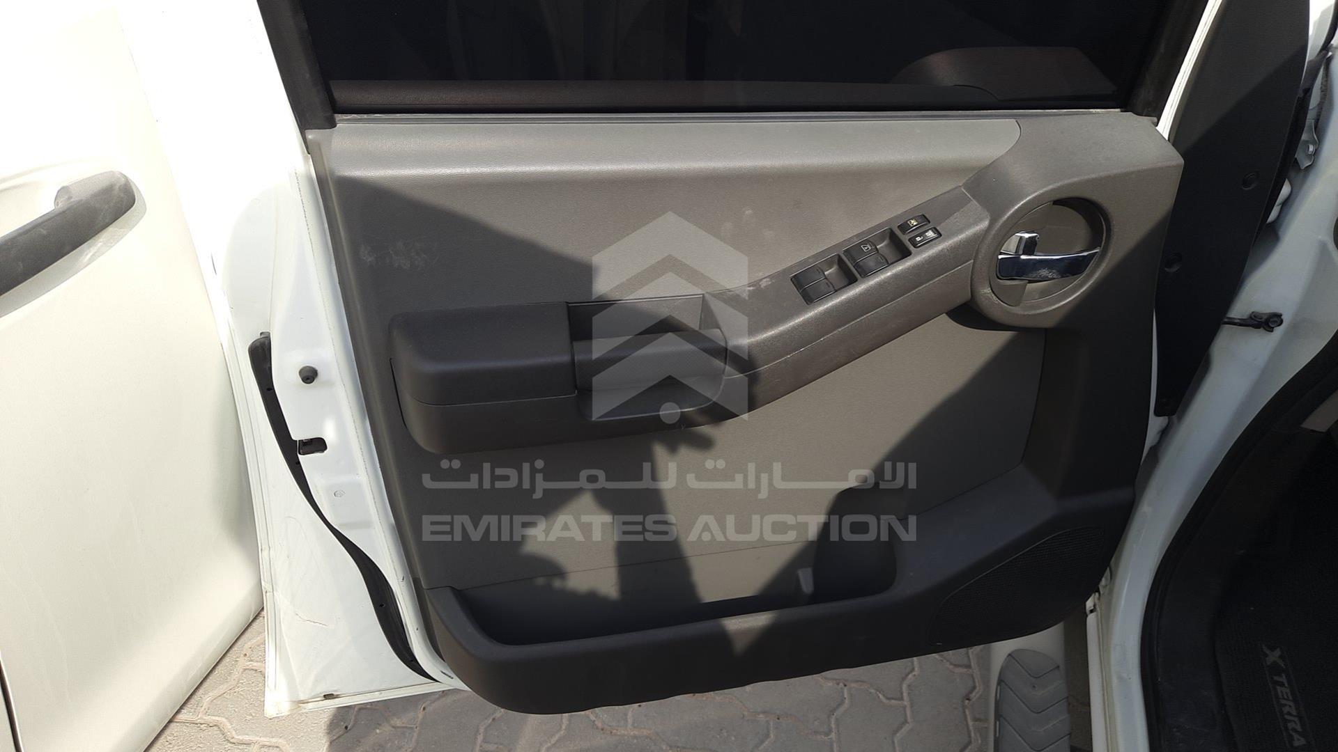 2014 NISSAN XTERRA VIN: 5N1AN0N66EN801671