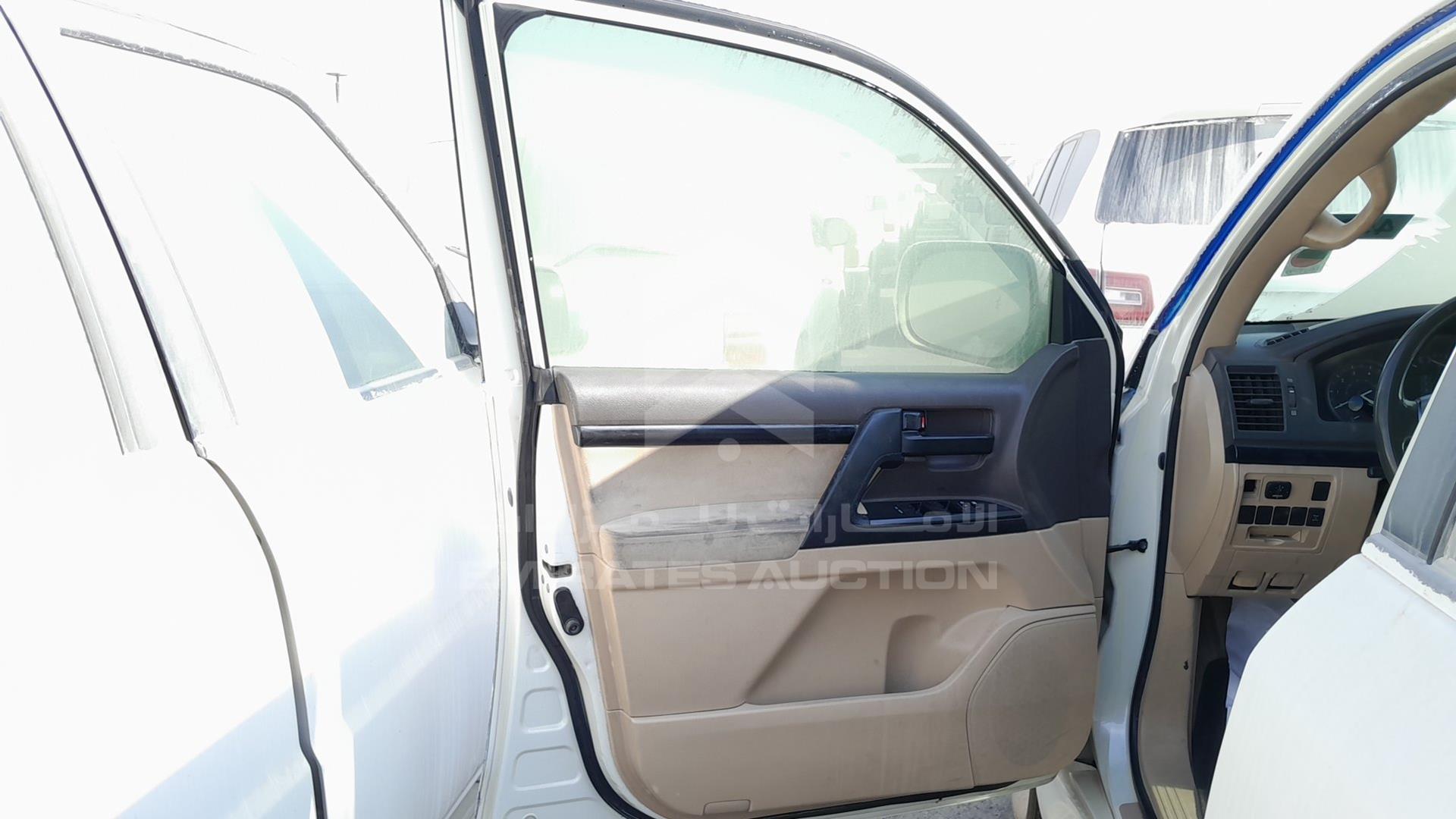 2014 TOYOTA LAND CRUISER VIN: JTMDU09J0E4094446