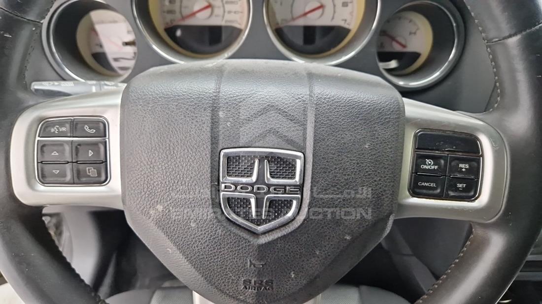 2014 Dodge Challenger — Steering & Mounted Controls — Photo 16
