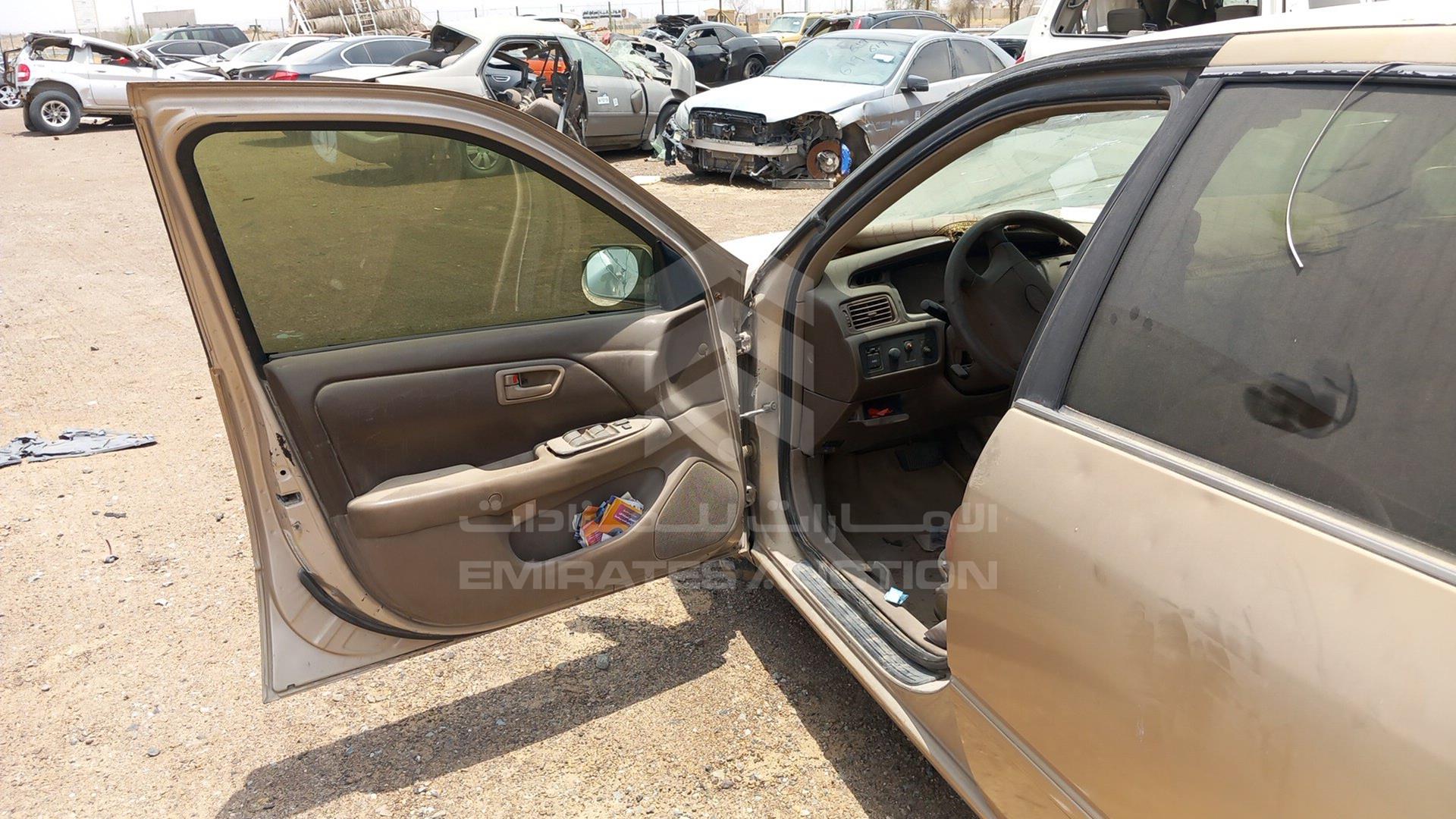 1998 TOYOTA CAMRY VIN: JT2BG22K5W0135488