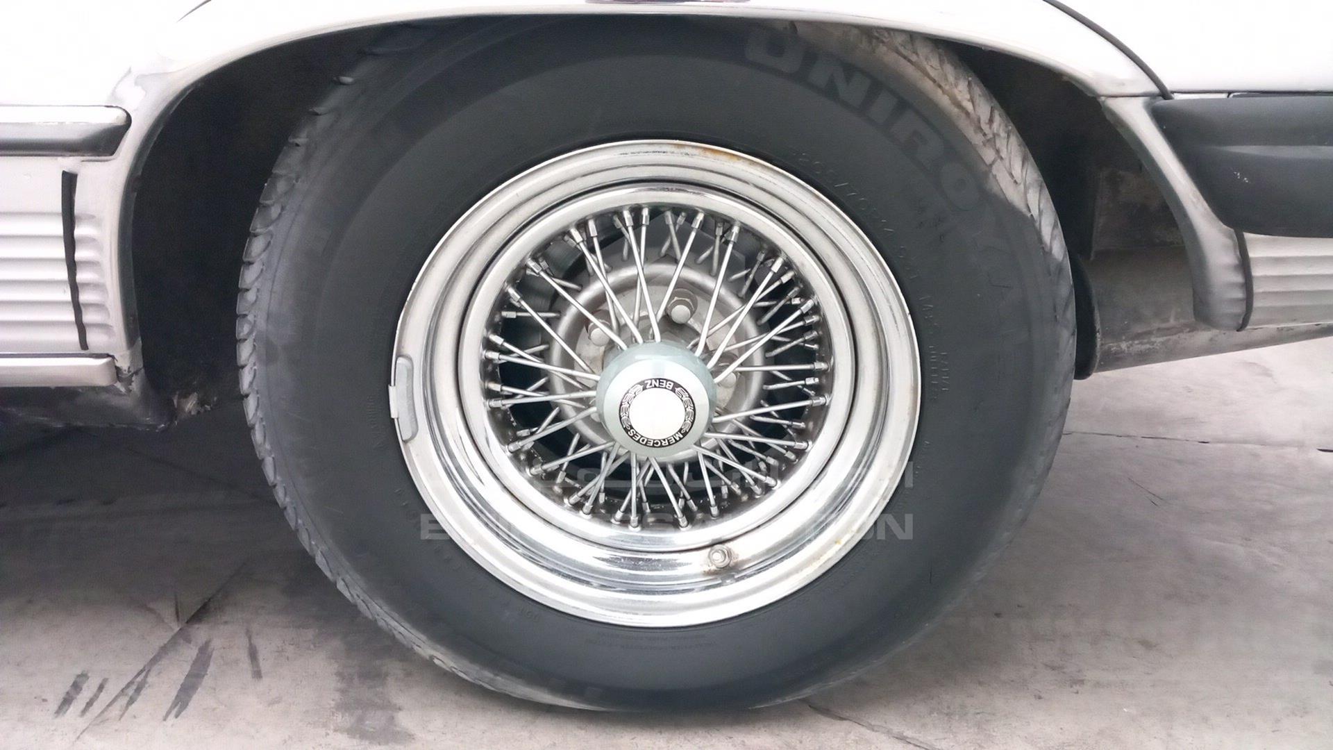 1975 MERCEDES SLC 450 VIN: 10702412011063