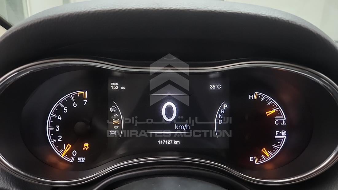 جيب جراند شيروكي 2018 — مؤشر السرعة — صورة 17