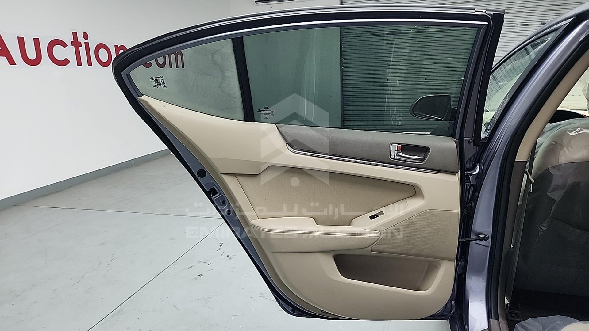 2011 KIA CADENZA VIN: KNALM4140B5028295