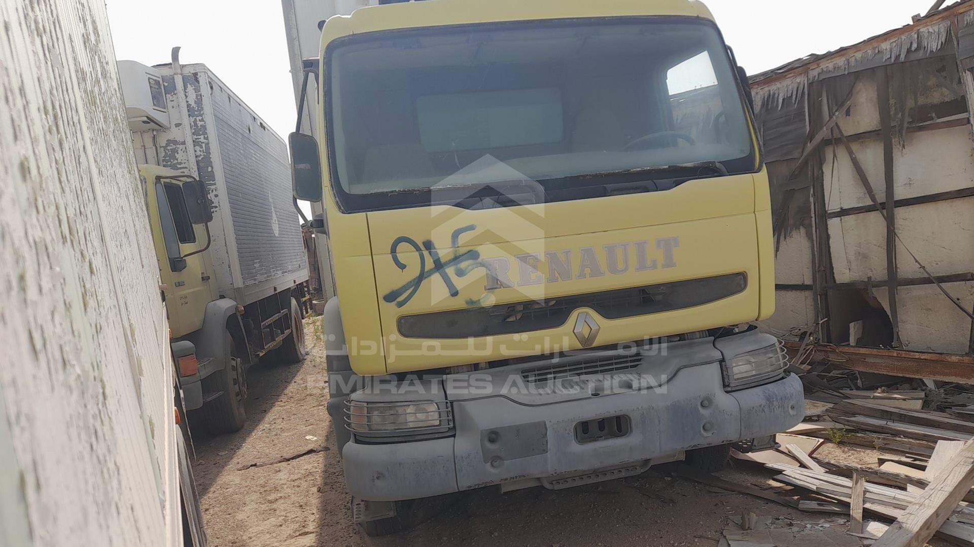 0 RENAULT --- VIN: VF633AXB02E102837