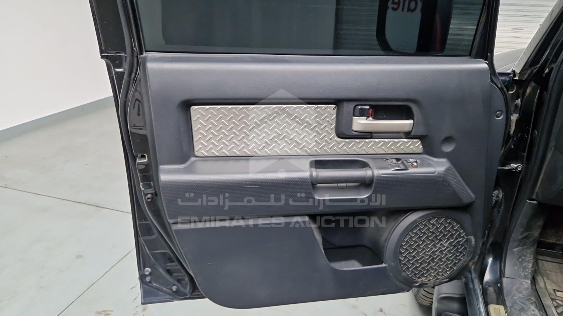 2008 TOYOTA FJ CRUISER VIN: JTEBU11F28K028254