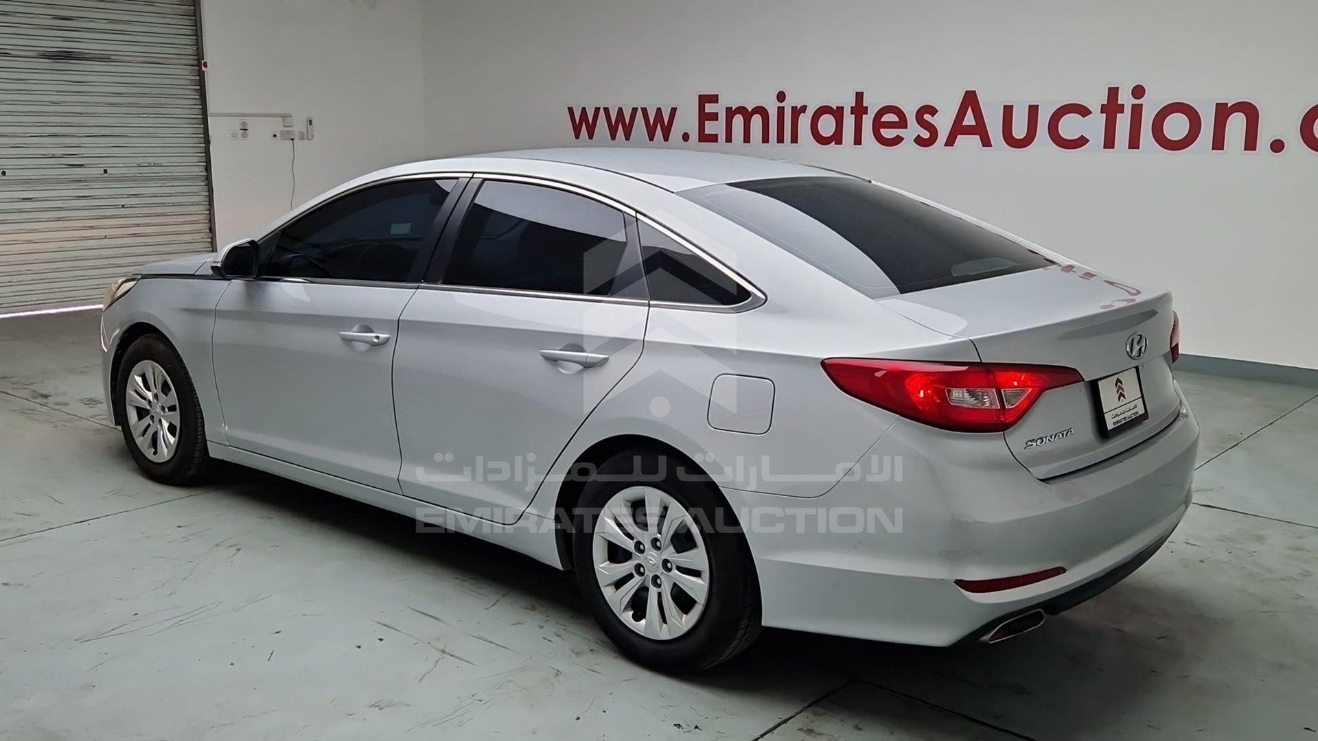 2016 HYUNDAI SONATA VIN: KMHE241G9GA207828