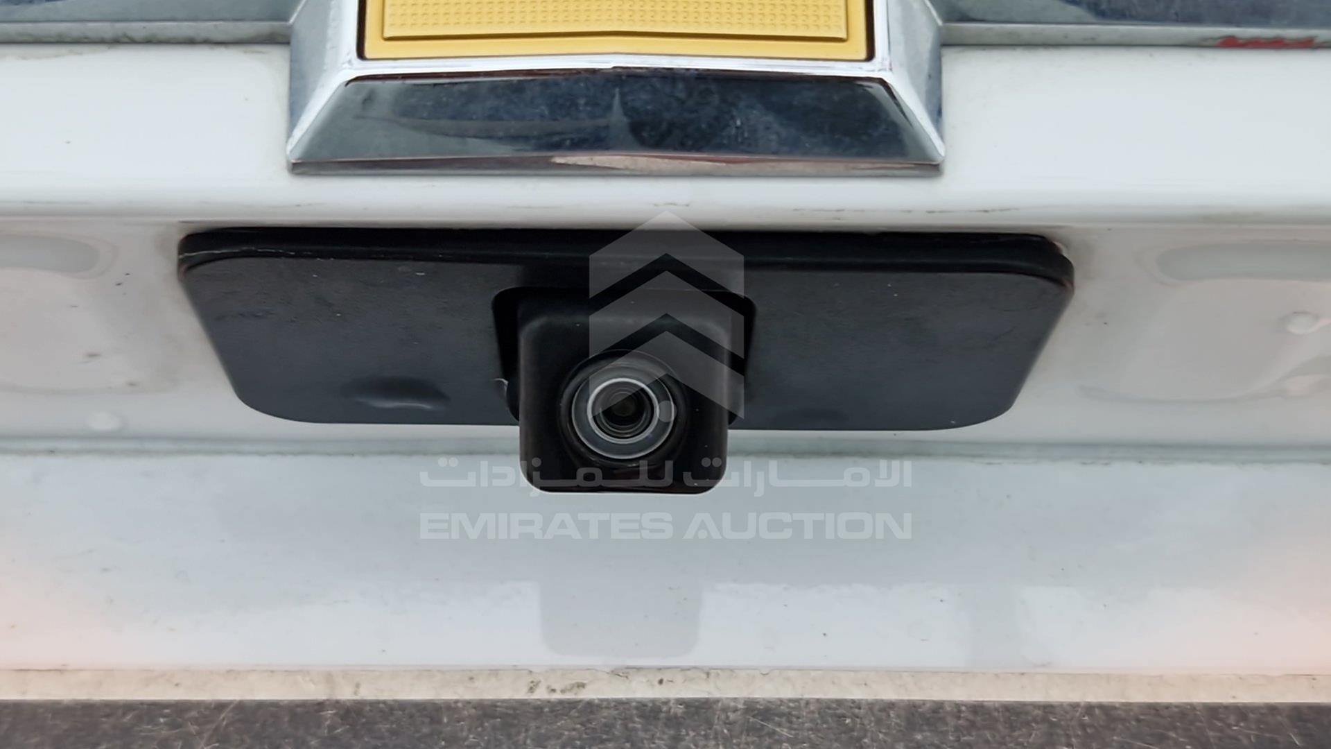 2018 CHEVROLET SUBURBAN VIN: 1GNSK8KC1JR168985