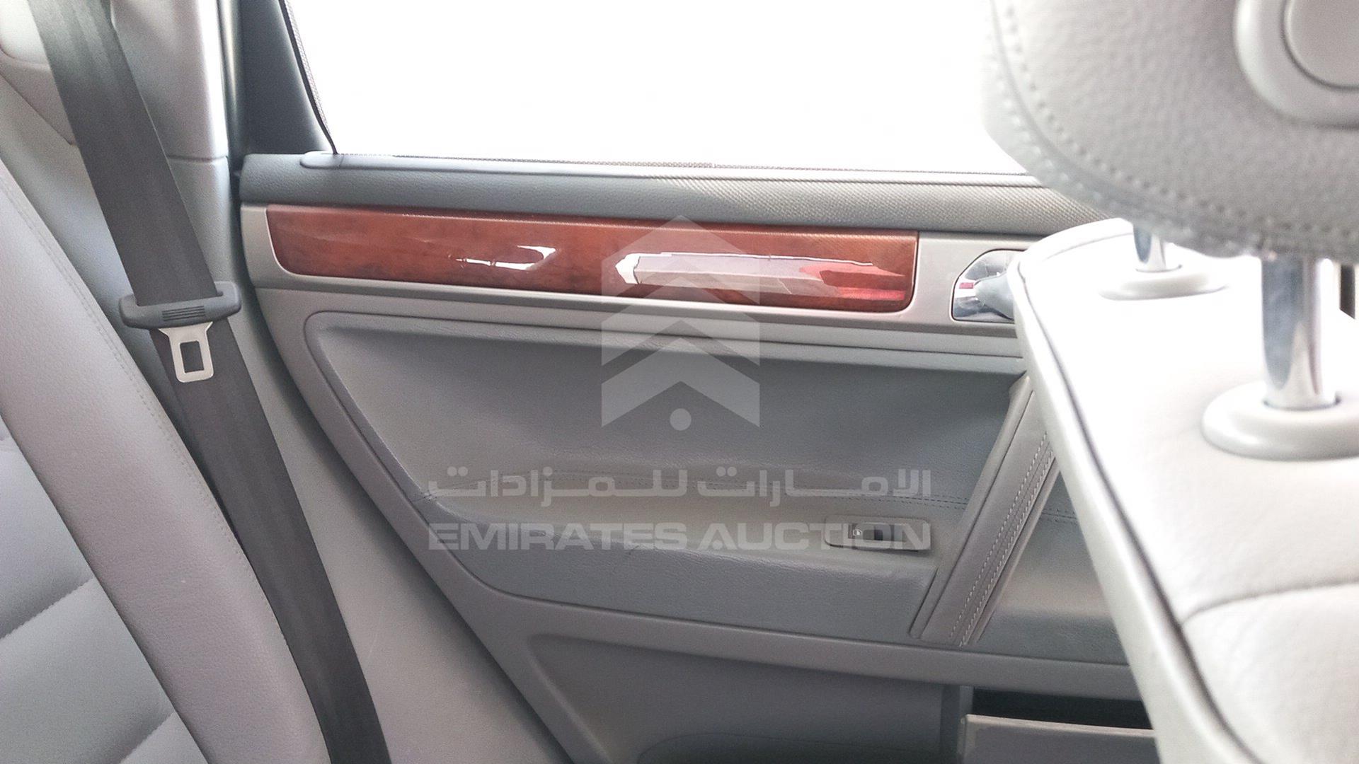 2005 VOLKSWAGEN TOUAREG VIN: WVGAE57L85D054872