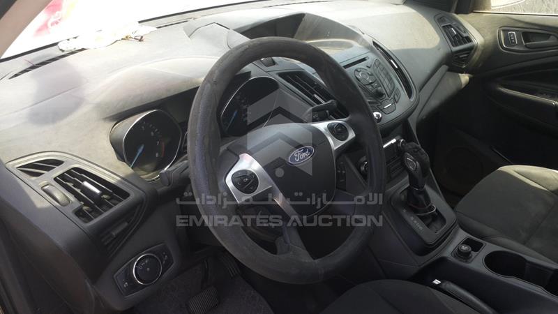 1FMCU0F70EUC03424 Auction: EmiratesAuction Lot: 405470 1FMCU0F70EUC03424 Ford Escape 2014 BLACK Photo 14