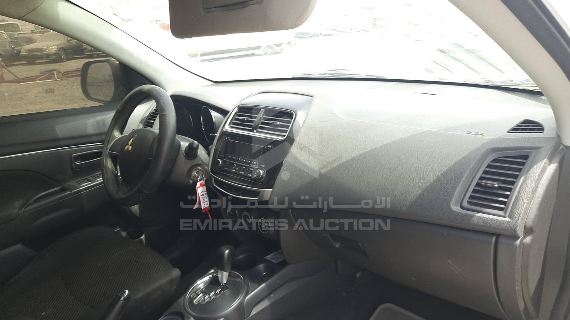 2017 MITSUBISHI ASX VIN: JE4LP21U5HZ703144