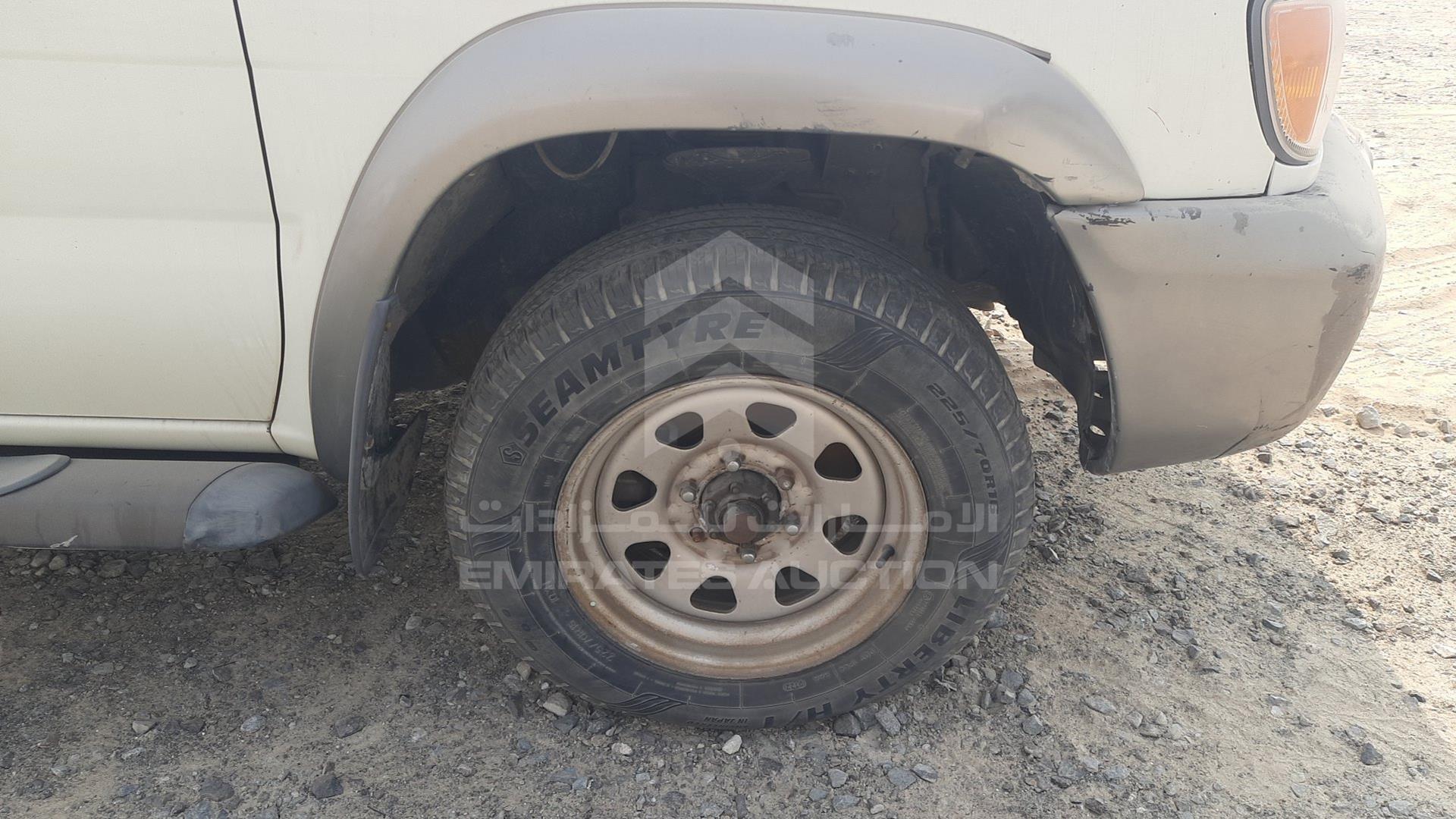2002 NISSAN PATHFINDER VIN: JN8AR05Y52W520384