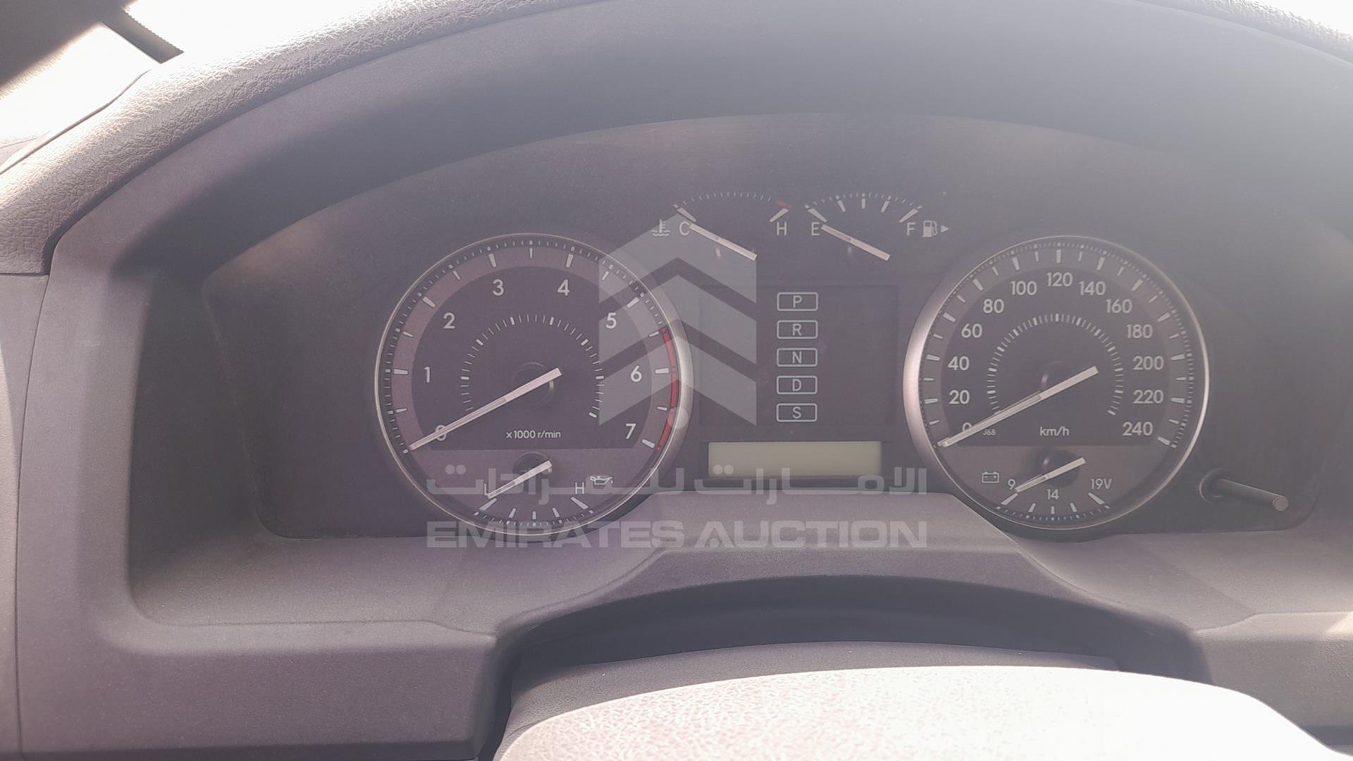 2011 TOYOTA LAND CRUISER VIN: JTMDU09J4B4044435