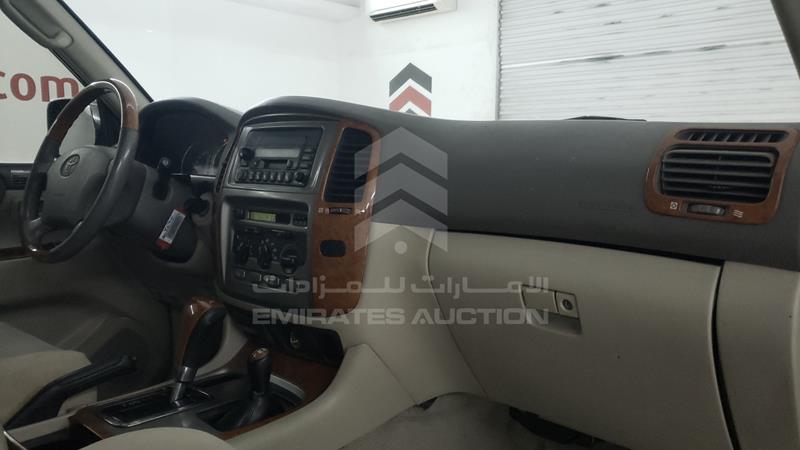 JTEHJ09J665125149 Auction: EmiratesAuction Lot: 406549 JTEHJ09J665125149 Toyota Land Cruiser 2006 BLUE Photo 25