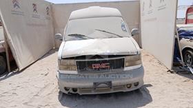 1998 Chevrolet Astro — Full Front View — Photo 1 — Thumbnail