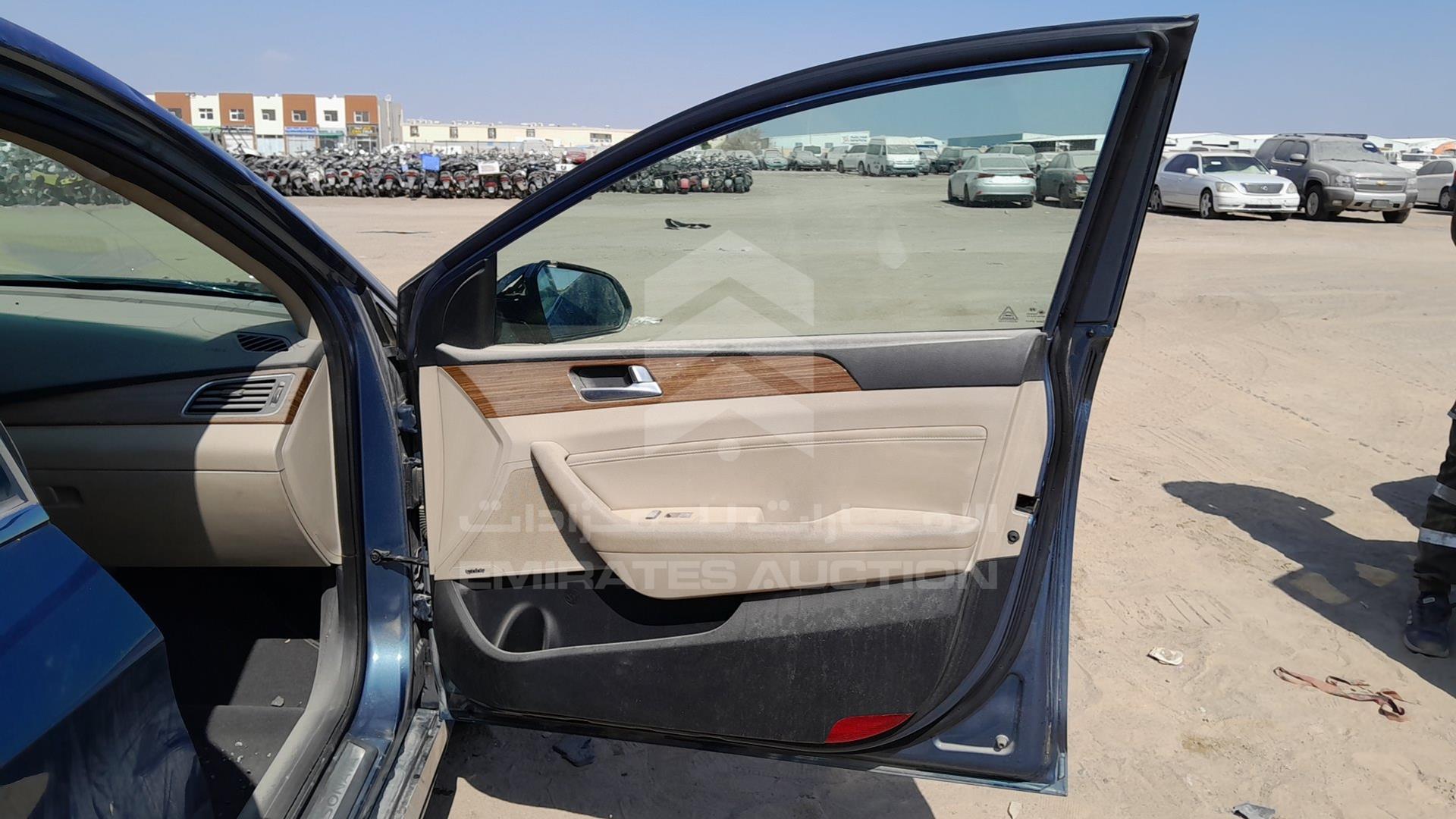 2015 HYUNDAI SONATA VIN: 5NPE34AF4FH255219