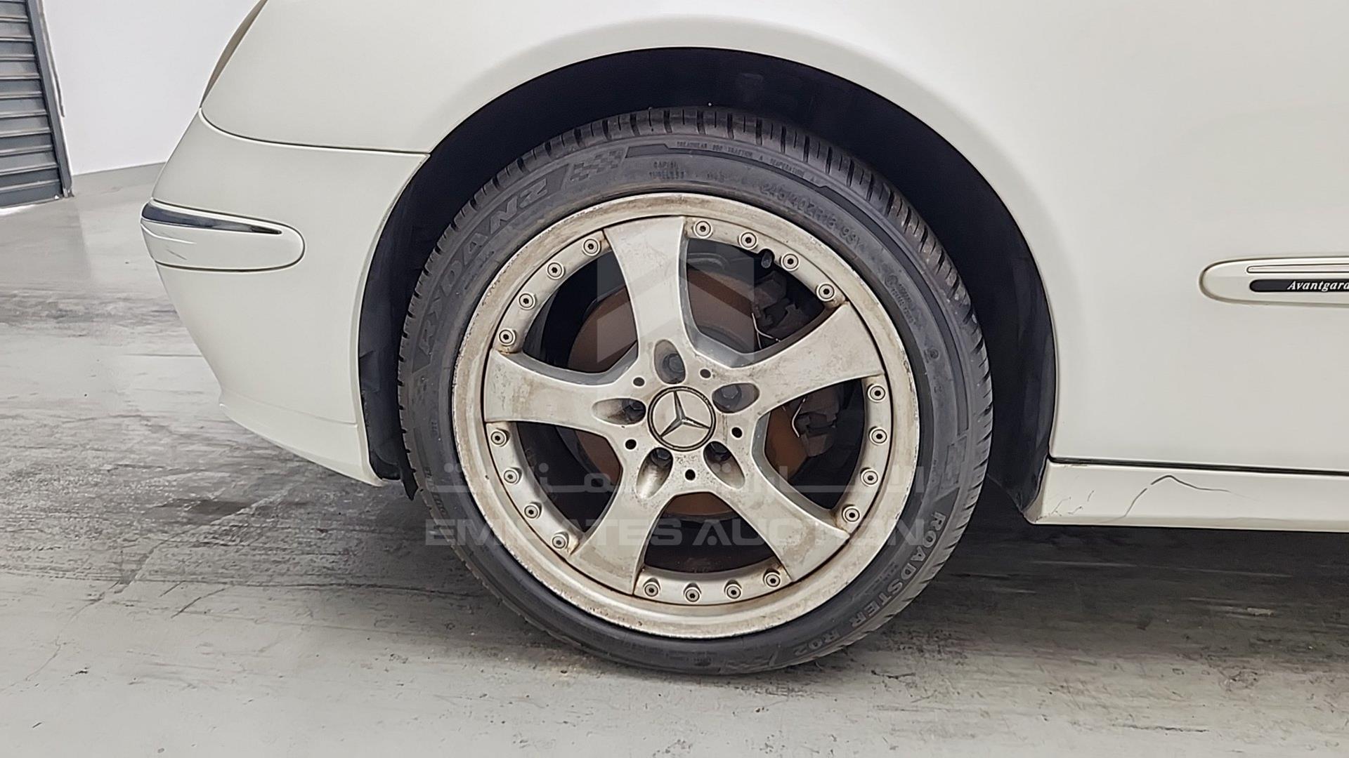 2004 MERCEDES E 320 VIN: WDB2112821X108945