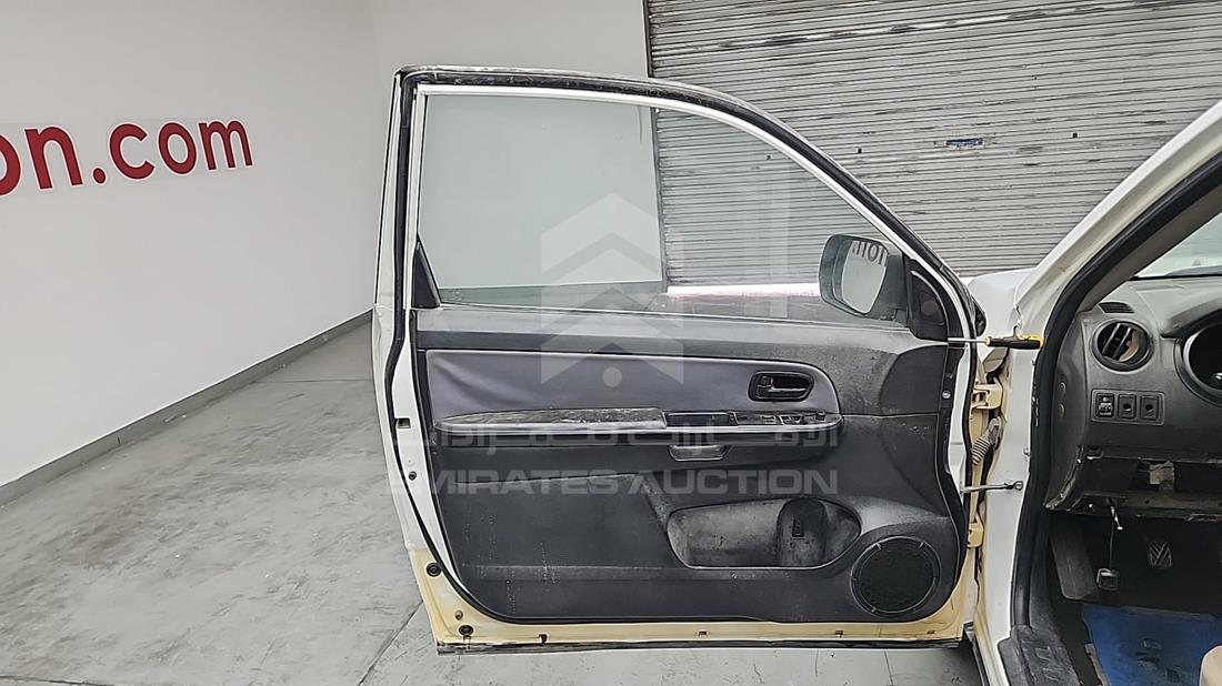 2007 Suzuki Grand Vitara — Front Left Door — Photo 10