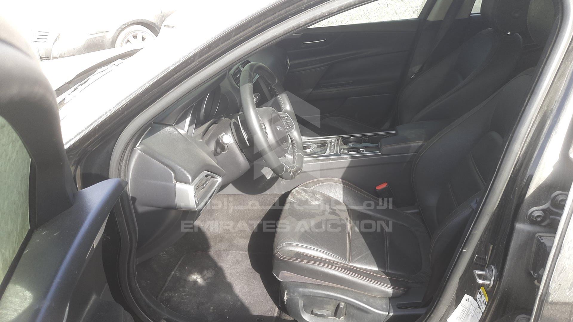 2016 JAGUAR XE VIN: SAJAB4BG1GA934092