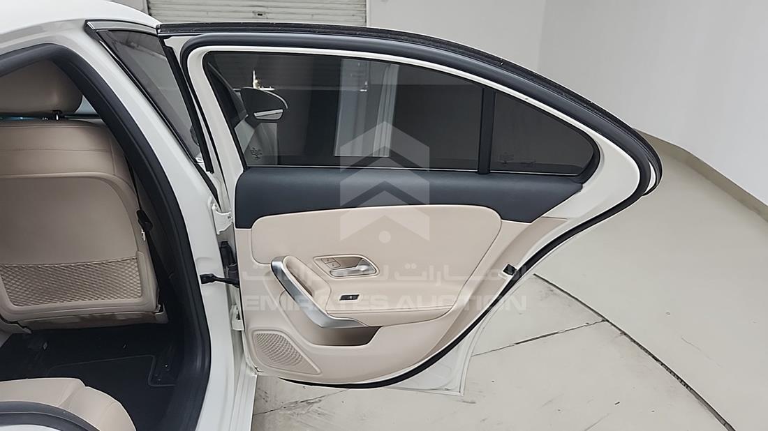 مرسيدس A220 2021 — الباب الخلفي الأيمن — صورة 26
