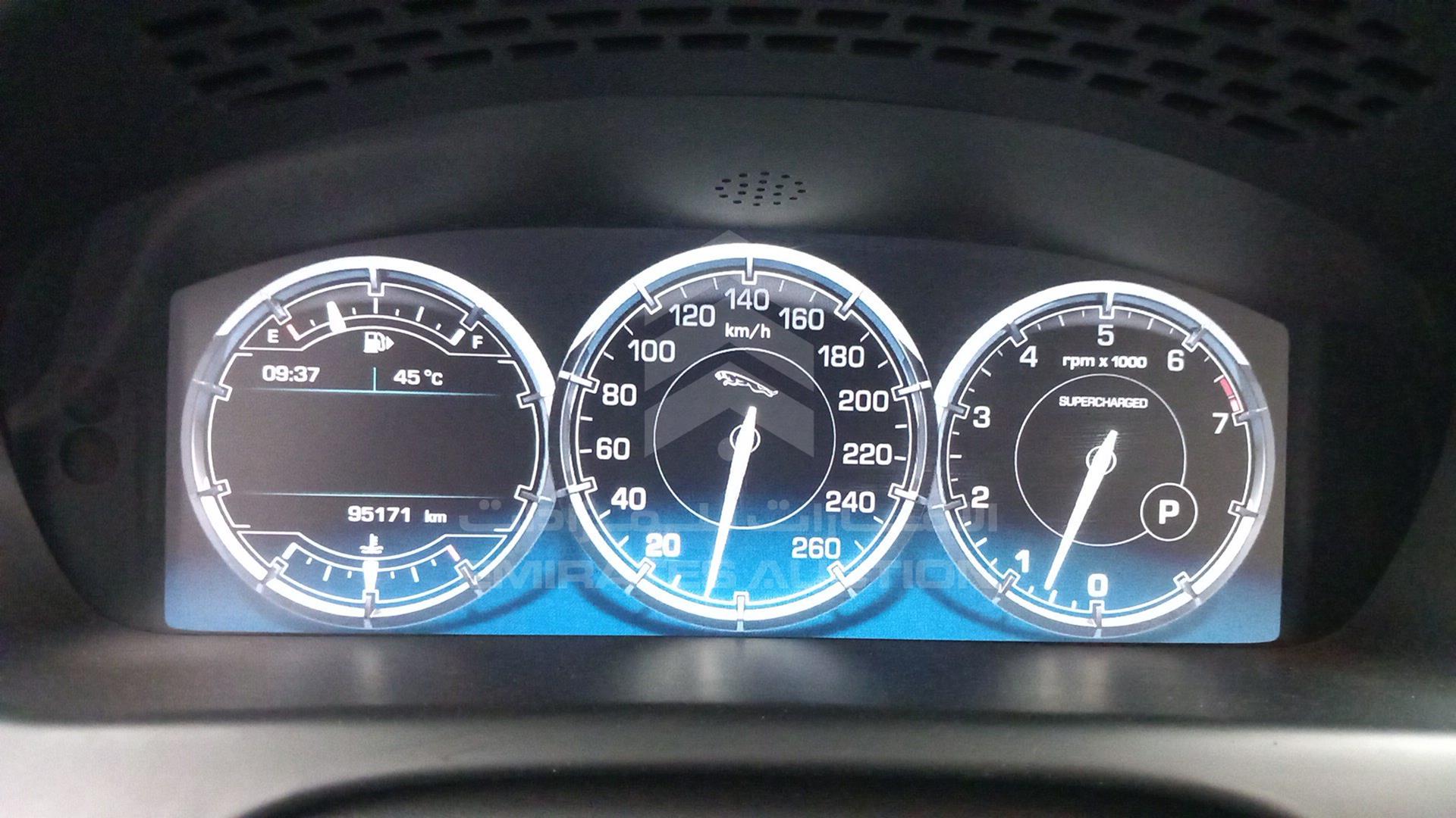 2010 JAGUAR X J VIN: SAJKA26J1AMV01346