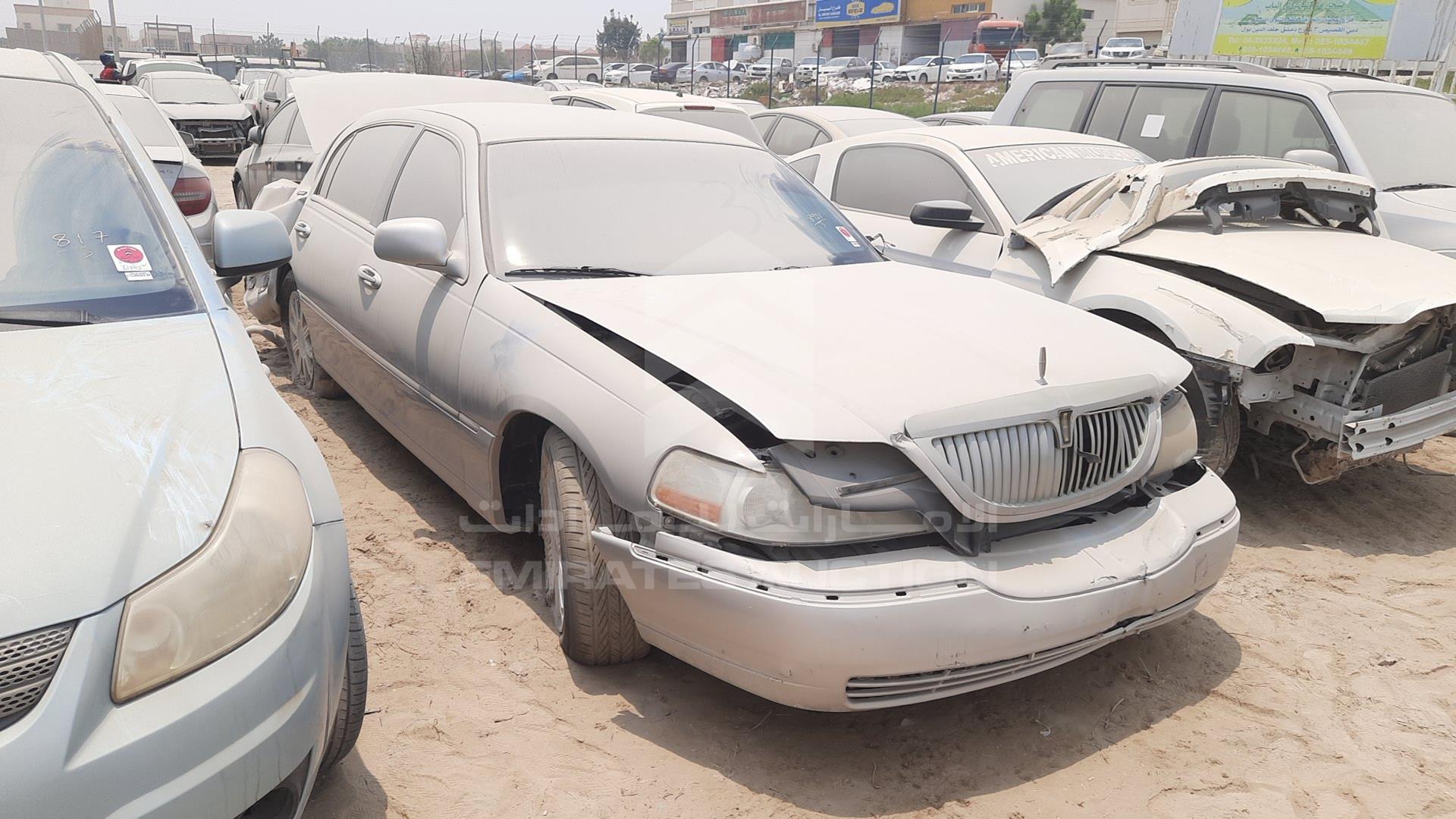 2011 LINCOLN TOWN CAR VIN: 2LNBL8CV0BX753890
