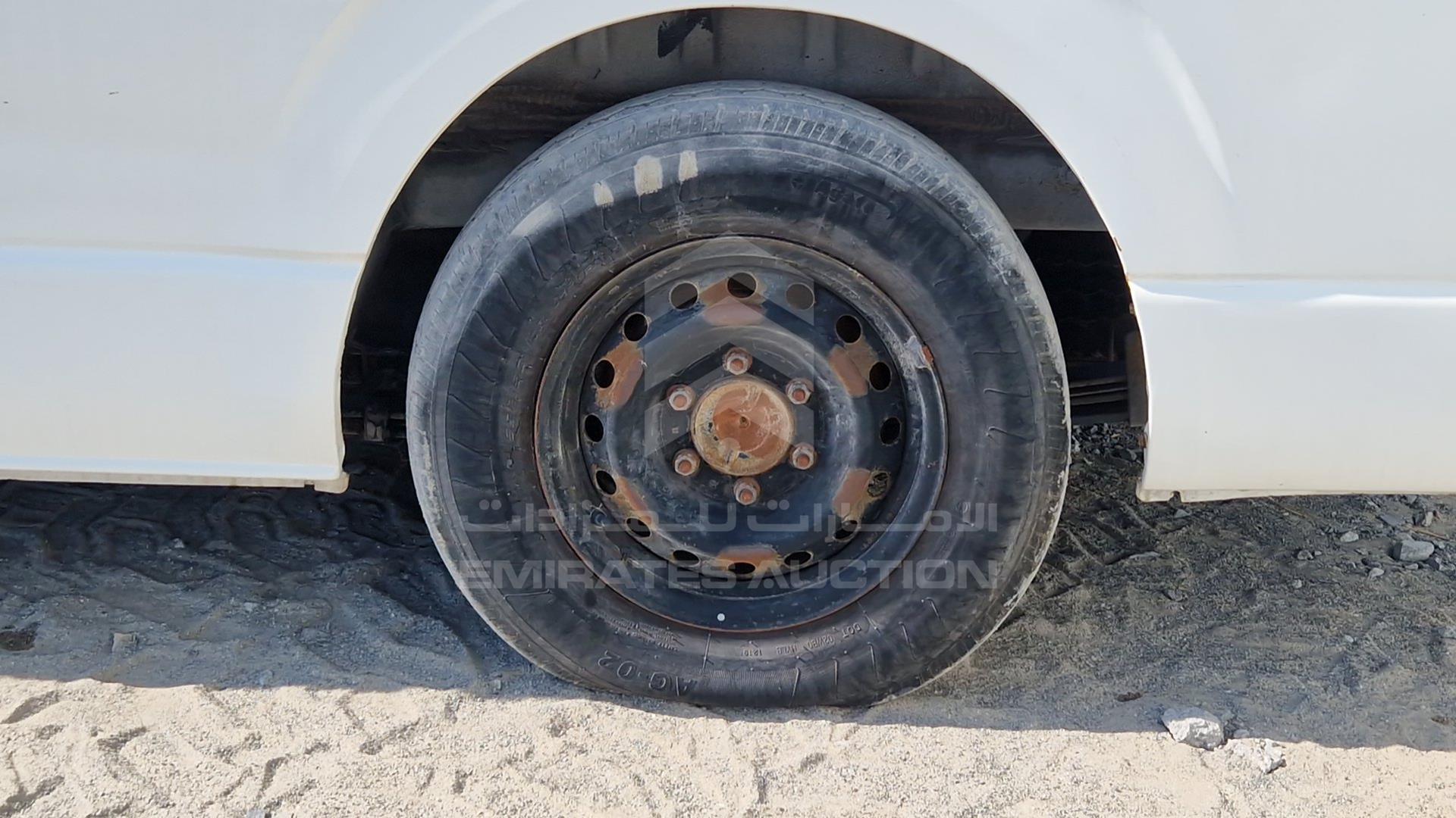 2011 TOYOTA HIACE VIN: JTGJX02P9B0040044