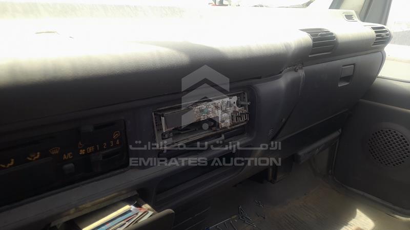 JAAKP34G987P20999 Auction: EmiratesAuction Lot: 409144 JAAKP34G987P20999 Isuzu NPR 2008 WHITE Photo 15