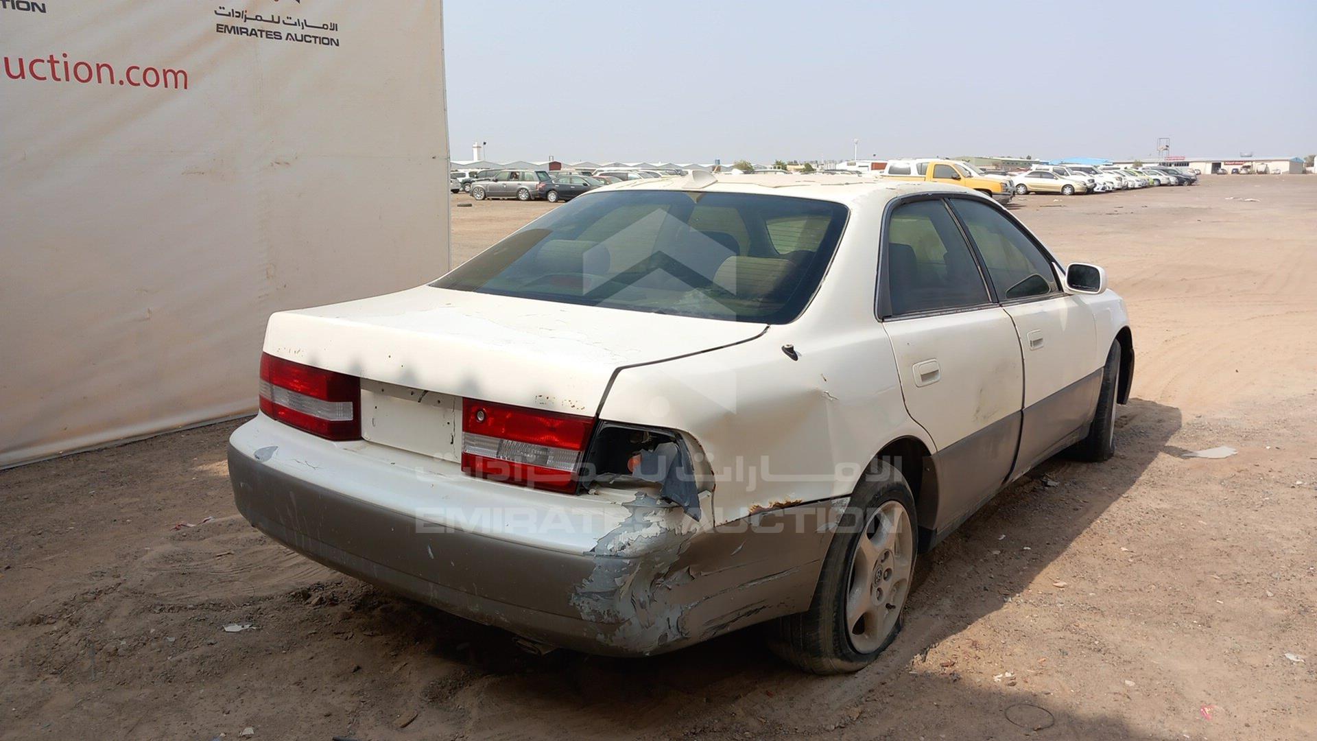 1999 LEXUS ES 300 VIN: JT8BF28G4X0162355