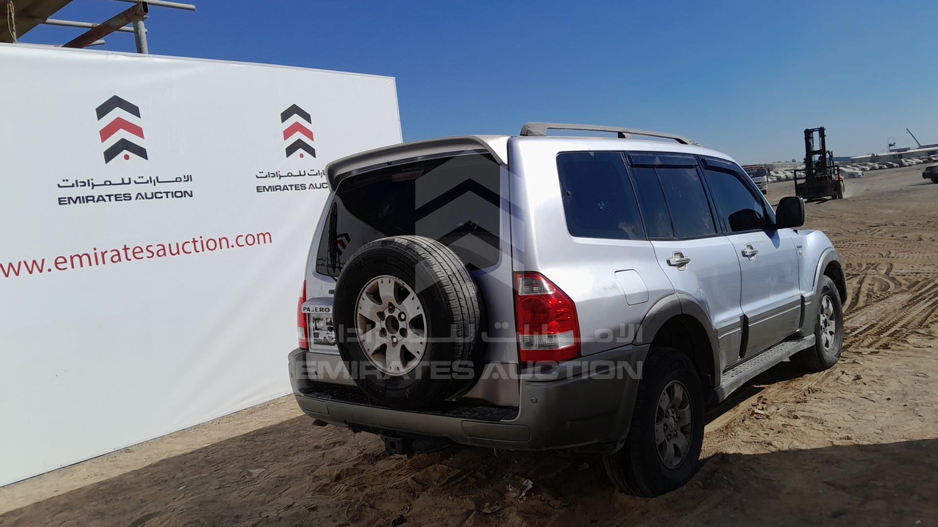 2004 MITSUBISHI PAJERO VIN: JE4MR62R04J702153