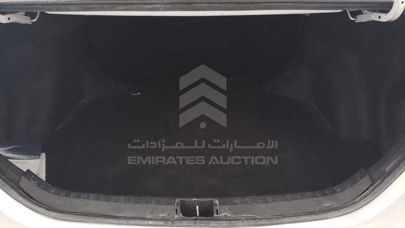 RKLBB9HE9J5206559 Auction: EmiratesAuction Lot: 404120 RKLBB9HE9J5206559 Toyota Corolla 2018 WHITE Photo 20