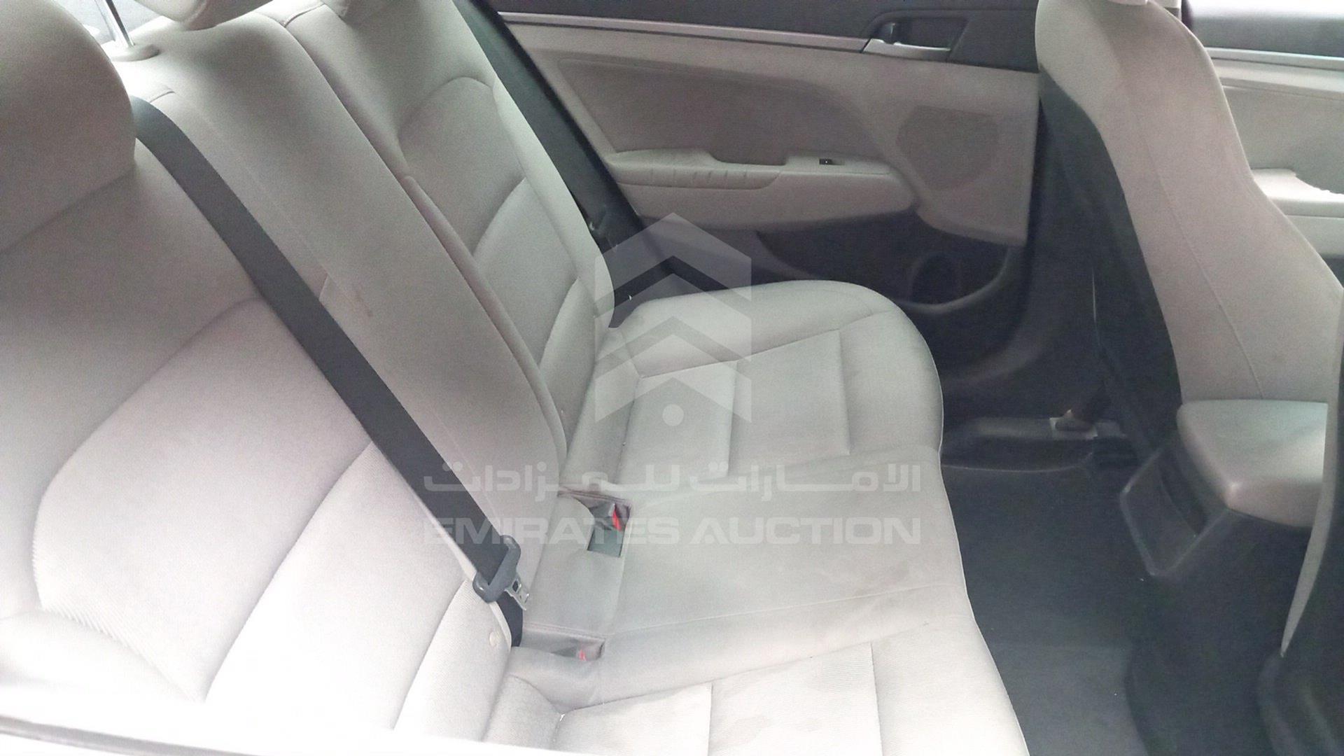 2017 HYUNDAI ELANTRA VIN: KMHD84LFXHU062300