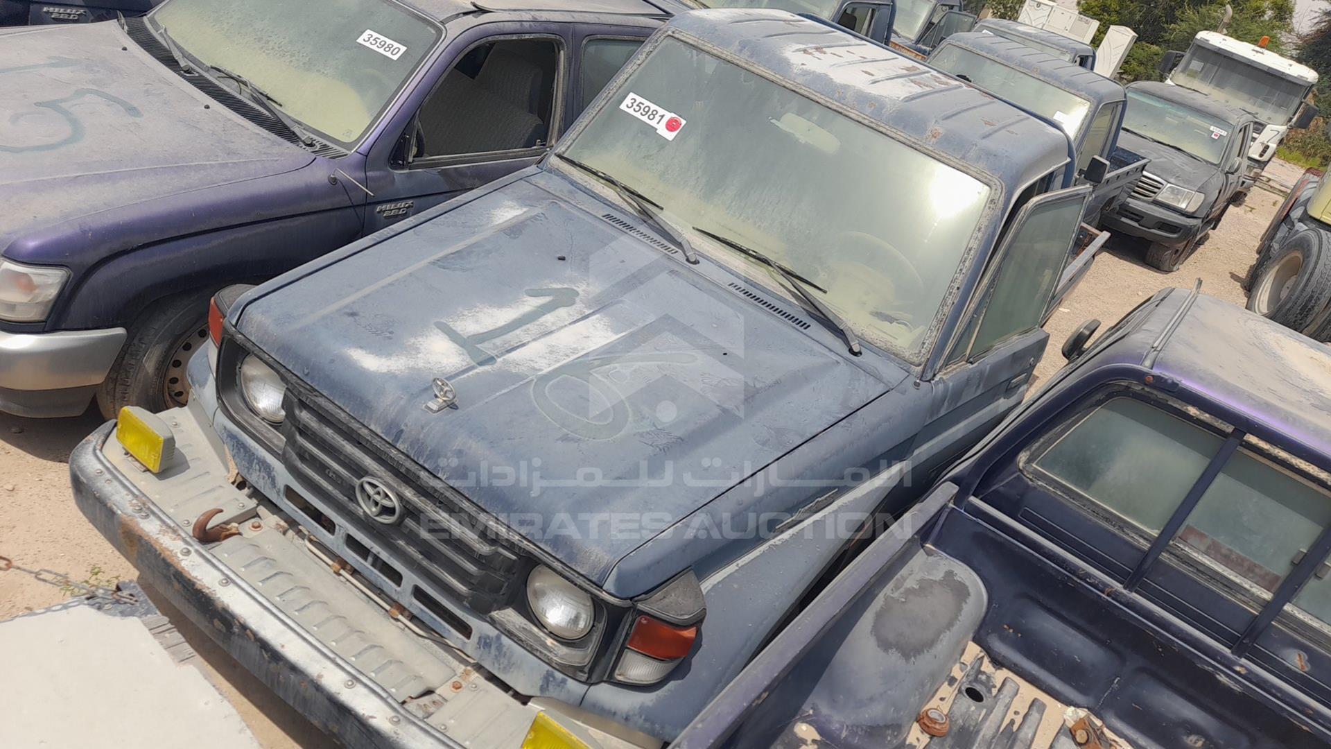 2005 TOYOTA LAND CRUISER VIN: JTFLB71J758007101