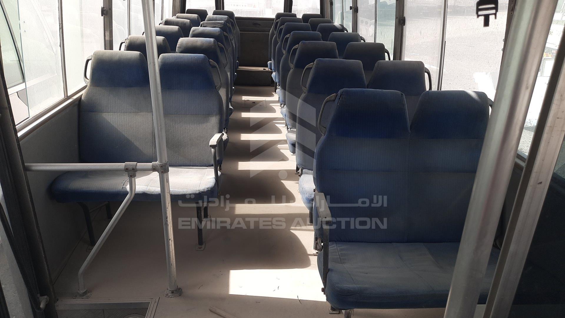 2005 TATA LP613 38 VIN: MAT38122257L00901