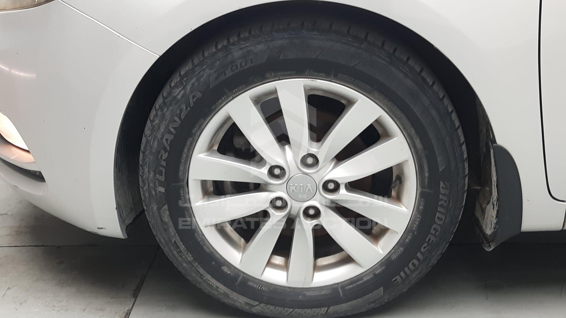 2014 KIA CERATO VIN: KNAFX4113E5172678