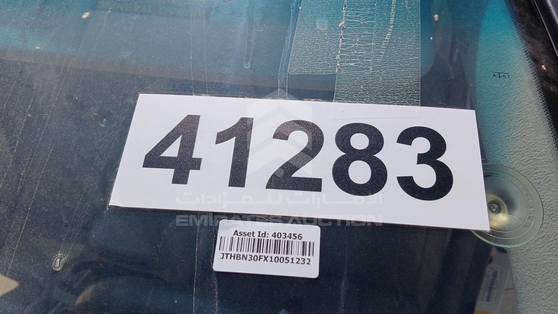 2001 LEXUS LS 430 VIN: JTHBN30FX10051232