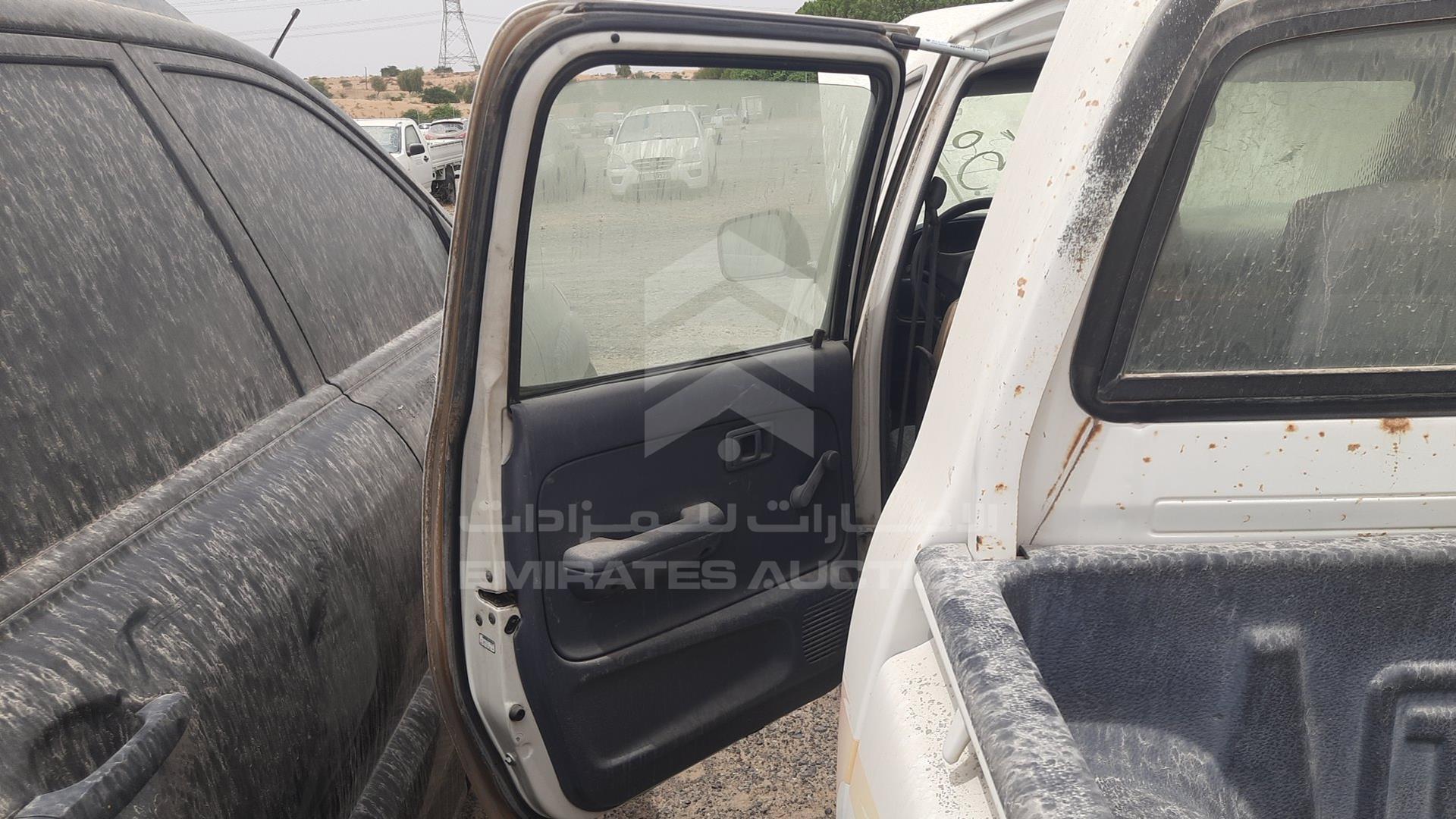2004 TOYOTA HILUX VIN: JTFEM426740137615