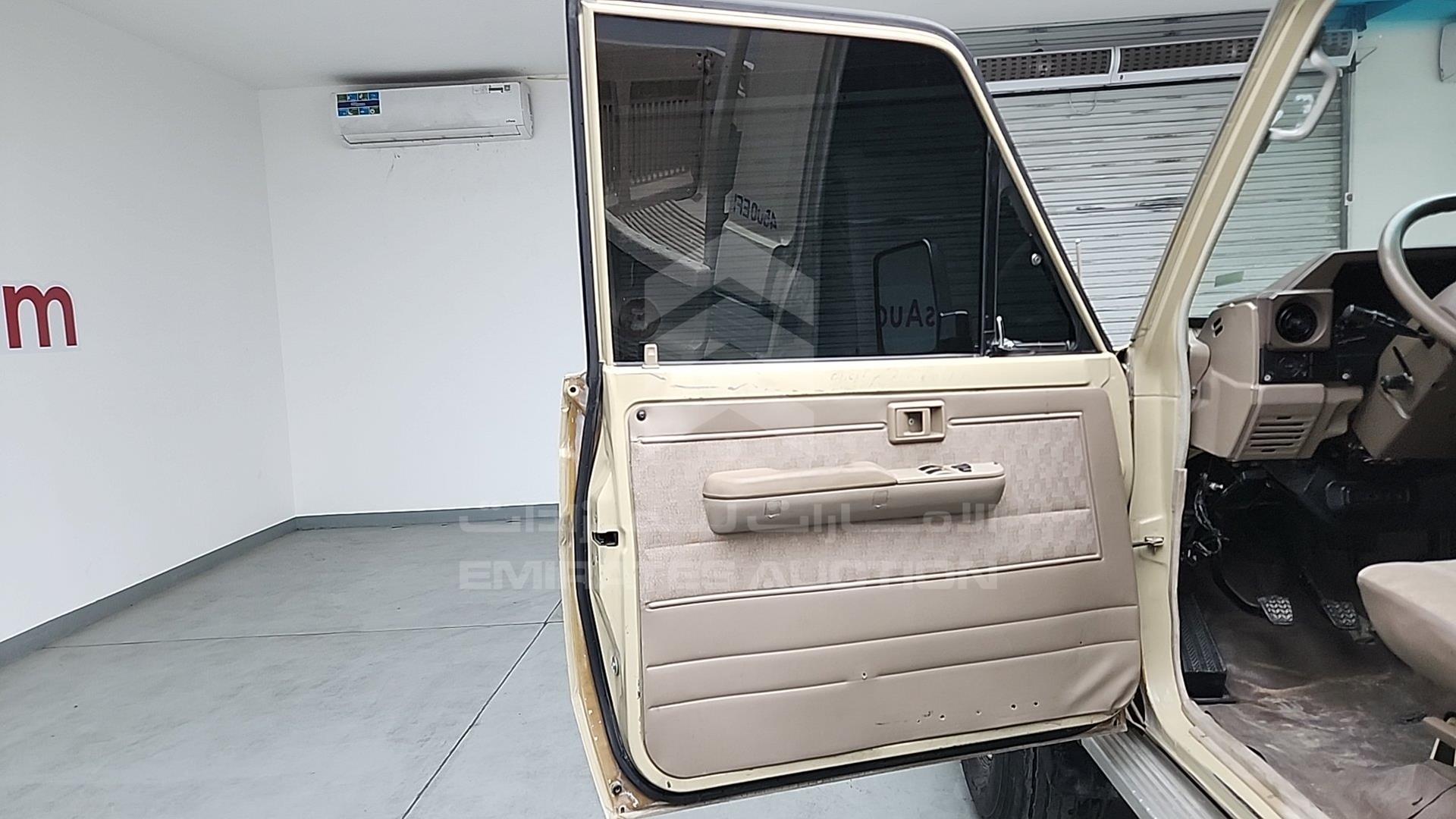 2008 TOYOTA LAND CRUISER VIN: JTFLJ73J186040241