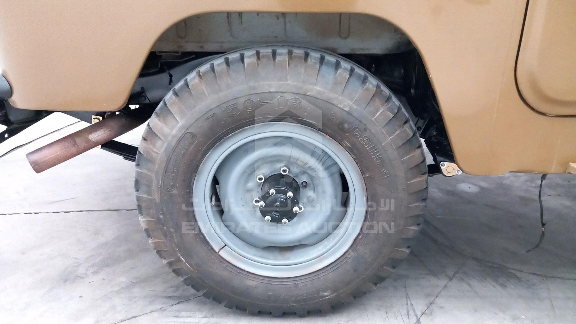 1980 TOYOTA LAND CRUISER VIN: FJ40325498