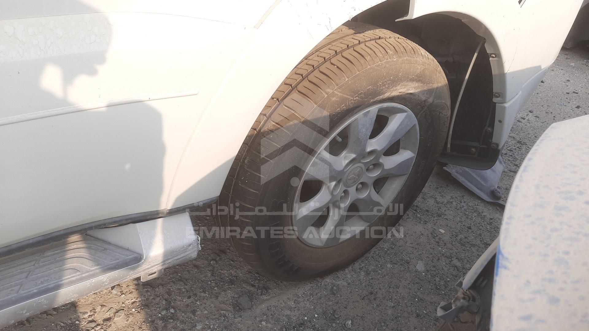 2013 MITSUBISHI PAJERO VIN: JMYLRV95WDJ702131